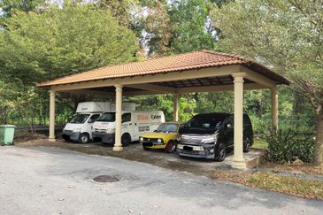 Taman Anggerik Villa