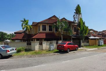 [FREEHOLD CORNER] Double Storey Terraced House @ Kota Kemuning - REDUCED PRICE !!!