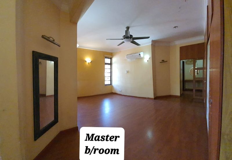 [FREEHOLD CORNER] Double Storey Terraced House @ Kota Kemuning - REDUCED PRICE !!!