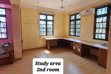 [FREEHOLD CORNER] Double Storey Terraced House @ Kota Kemuning - REDUCED PRICE !!!