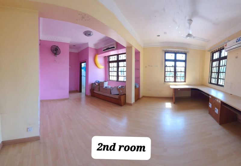 [FREEHOLD CORNER] Double Storey Terraced House @ Kota Kemuning - REDUCED PRICE !!!