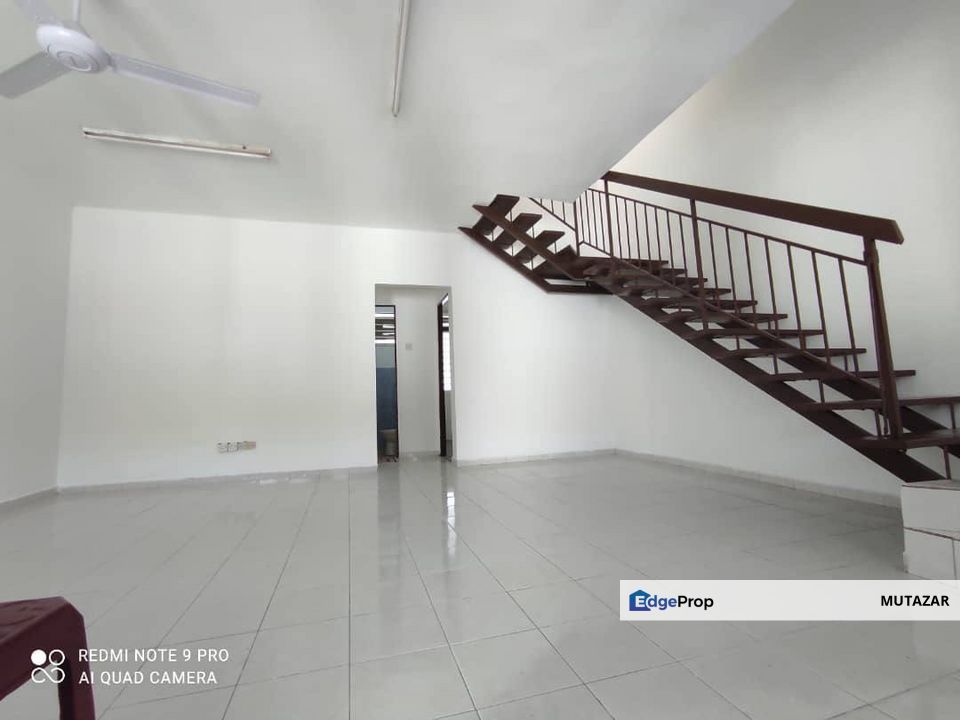NON BUMI, RENOVATED - Double Storey Terrace @ Bandar Saujana Putra, Selangor - CHEAP, Selangor, Bandar Saujana Putra