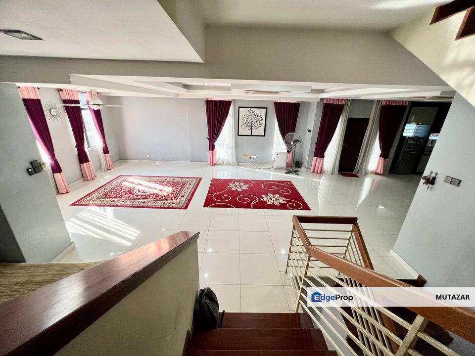 FREEHOLD, 2.5 Storey Semi-D @ Saujana Villa, Kajang - Facing Open Below Market Value, Selangor, Kajang