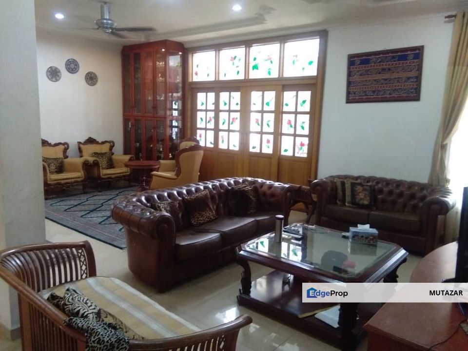 NICE HILL TERRACE  2.5 STOREY BUNGALOW @ BANGI - 9 ROOM + 8 BATHROOM + 5 STORE ROOM, Selangor, Bangi