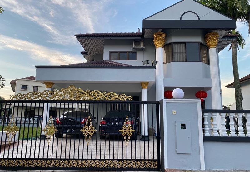 Taman Anggerik Villa