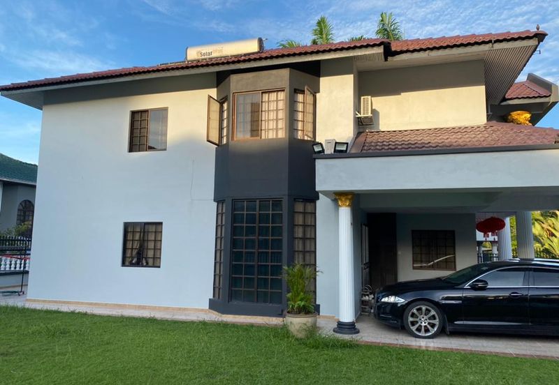 Taman Anggerik Villa