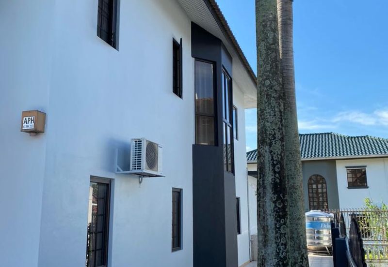 Taman Anggerik Villa