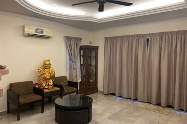 Taman Anggerik Villa