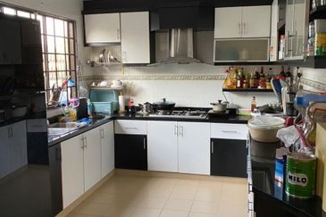 Taman Anggerik Villa