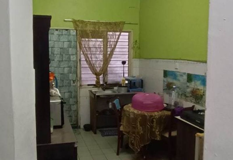 Rumah Teres Setingkat di Puncak Alam Fasa 1 - Good For Investment 