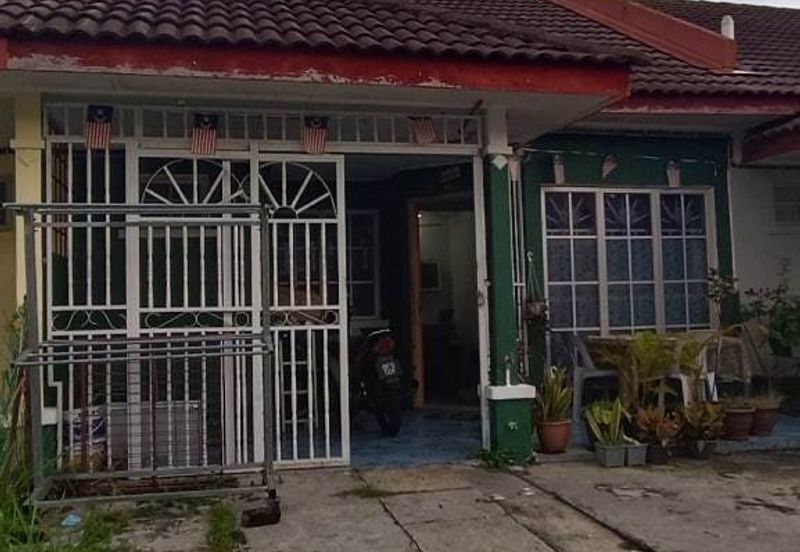 Rumah Teres Setingkat di Puncak Alam Fasa 1 - Good For Investment 