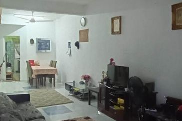 Rumah Teres Setingkat di Puncak Alam Fasa 1 - Good For Investment 