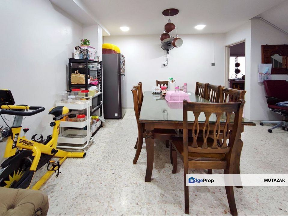 DOUBLE STOREY TERRACE HOUSE IN TAMAN SRI JELOK, KAJANG - 5 BEDROOMS , Selangor, Kajang