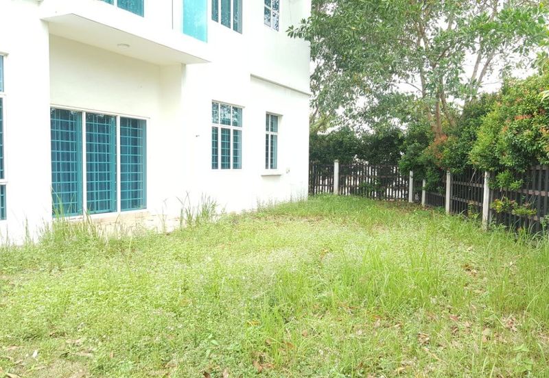 MYDiva, Perdana Lakeview East