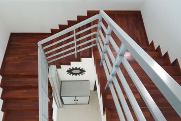 MYDiva, Perdana Lakeview East