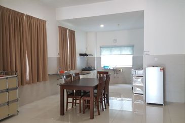 MYDiva, Perdana Lakeview East