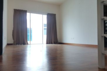 MYDiva, Perdana Lakeview East