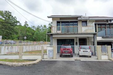 Taman Mawar, Bandar Baru Salak Tinggi