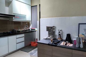 Taman Mawar, Bandar Baru Salak Tinggi