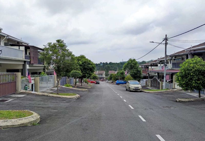 Taman Mawar, Bandar Baru Salak Tinggi
