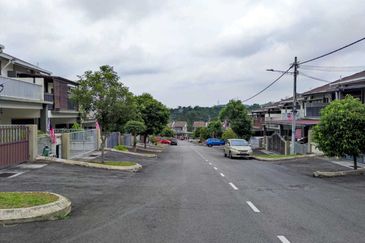 Taman Mawar, Bandar Baru Salak Tinggi