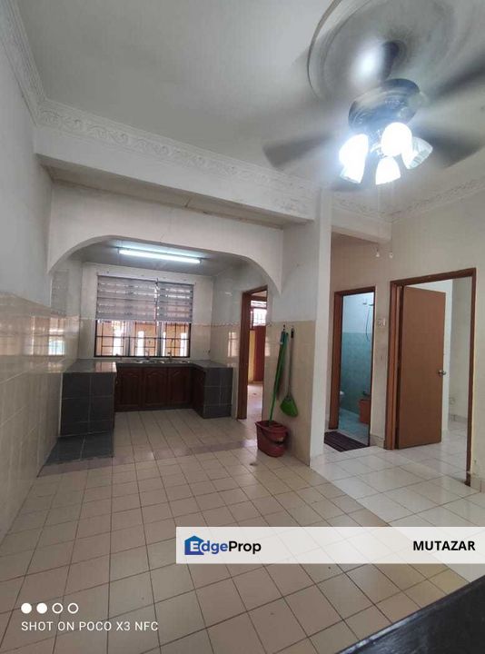NON BUMI UNIT, Double Storey Terraced House @ Taman Puchong Utama, Puchong - Fully Renovated , Selangor, Puchong
