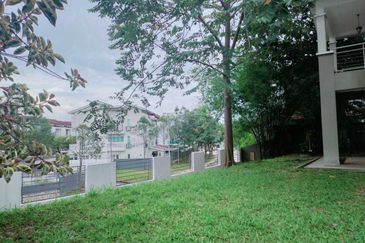 Seksyen 11, Kota Damansara