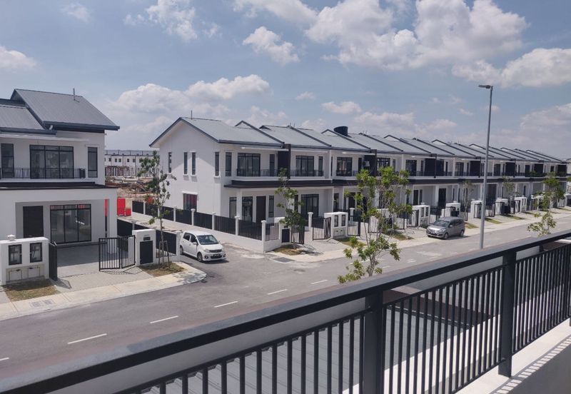 BRAND NEW, DOUBLE STOREY TERRACE HOUSE @ TAMAN MYRA ALAM, PUNCAK ALAM 