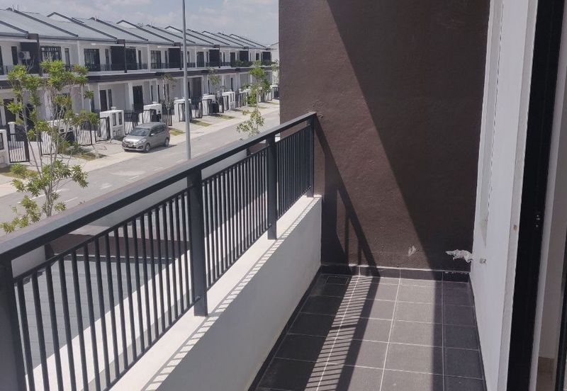 BRAND NEW, DOUBLE STOREY TERRACE HOUSE @ TAMAN MYRA ALAM, PUNCAK ALAM 