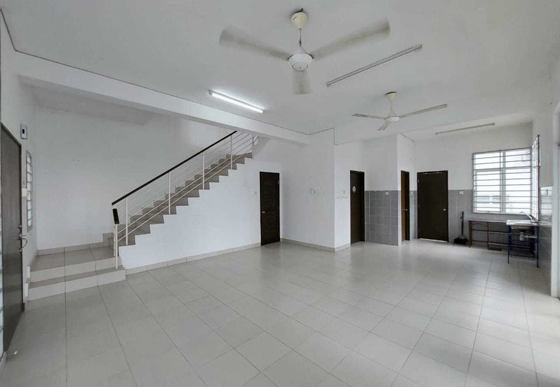 END LOT WITH EXTRA LAND, Double Storey Terrace House, Cherry 1 @ Bandar Hillpark, Puncak Alam - FACING OPEN