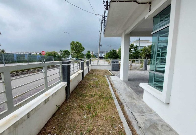 END LOT WITH EXTRA LAND, Double Storey Terrace House, Cherry 1 @ Bandar Hillpark, Puncak Alam - FACING OPEN