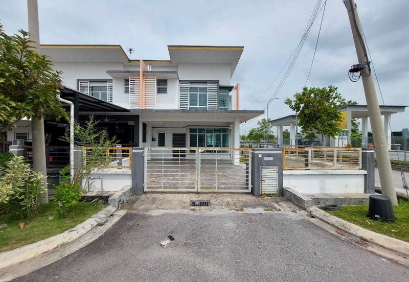END LOT WITH EXTRA LAND, Double Storey Terrace House, Cherry 1 @ Bandar Hillpark, Puncak Alam - FACING OPEN