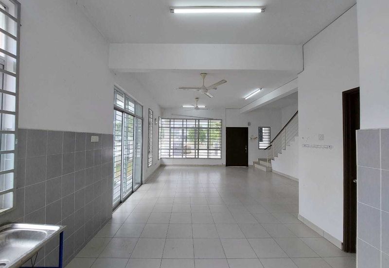 END LOT WITH EXTRA LAND, Double Storey Terrace House, Cherry 1 @ Bandar Hillpark, Puncak Alam - FACING OPEN