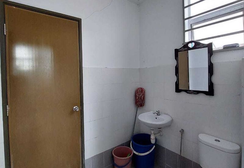 END LOT WITH EXTRA LAND, Double Storey Terrace House, Cherry 1 @ Bandar Hillpark, Puncak Alam - FACING OPEN