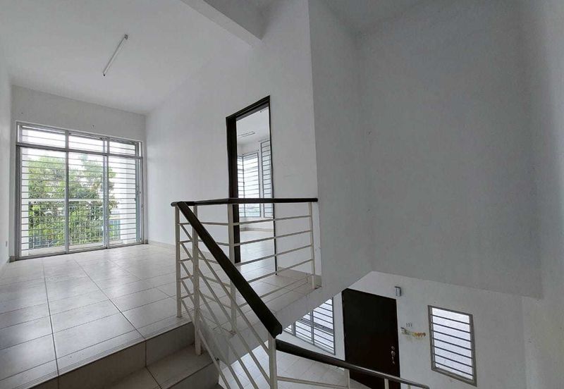 END LOT WITH EXTRA LAND, Double Storey Terrace House, Cherry 1 @ Bandar Hillpark, Puncak Alam - FACING OPEN