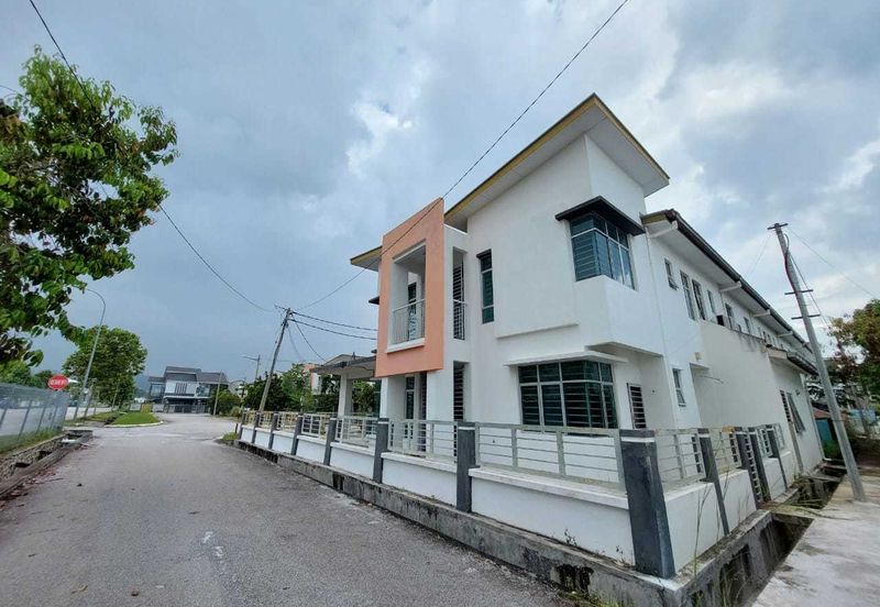 END LOT WITH EXTRA LAND, Double Storey Terrace House, Cherry 1 @ Bandar Hillpark, Puncak Alam - FACING OPEN