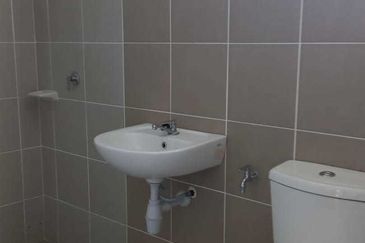 END LOT, Double Storey Terrace House @ Rentak Perdana, Puncak Alam, Selangor - Non Bumi Lot