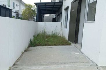 END LOT, Double Storey Terrace House @ Rentak Perdana, Puncak Alam, Selangor - Non Bumi Lot