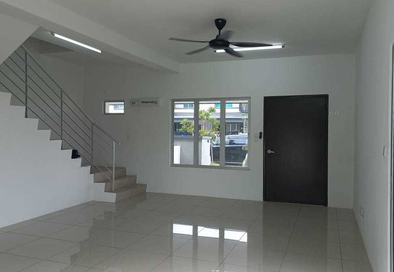 END LOT, Double Storey Terrace House @ Rentak Perdana, Puncak Alam, Selangor - Non Bumi Lot