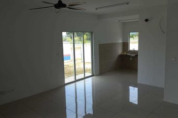 END LOT, Double Storey Terrace House @ Rentak Perdana, Puncak Alam, Selangor - Non Bumi Lot
