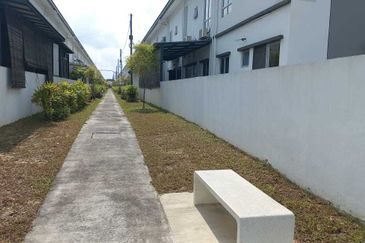 END LOT, Double Storey Terrace House @ Rentak Perdana, Puncak Alam, Selangor - Non Bumi Lot