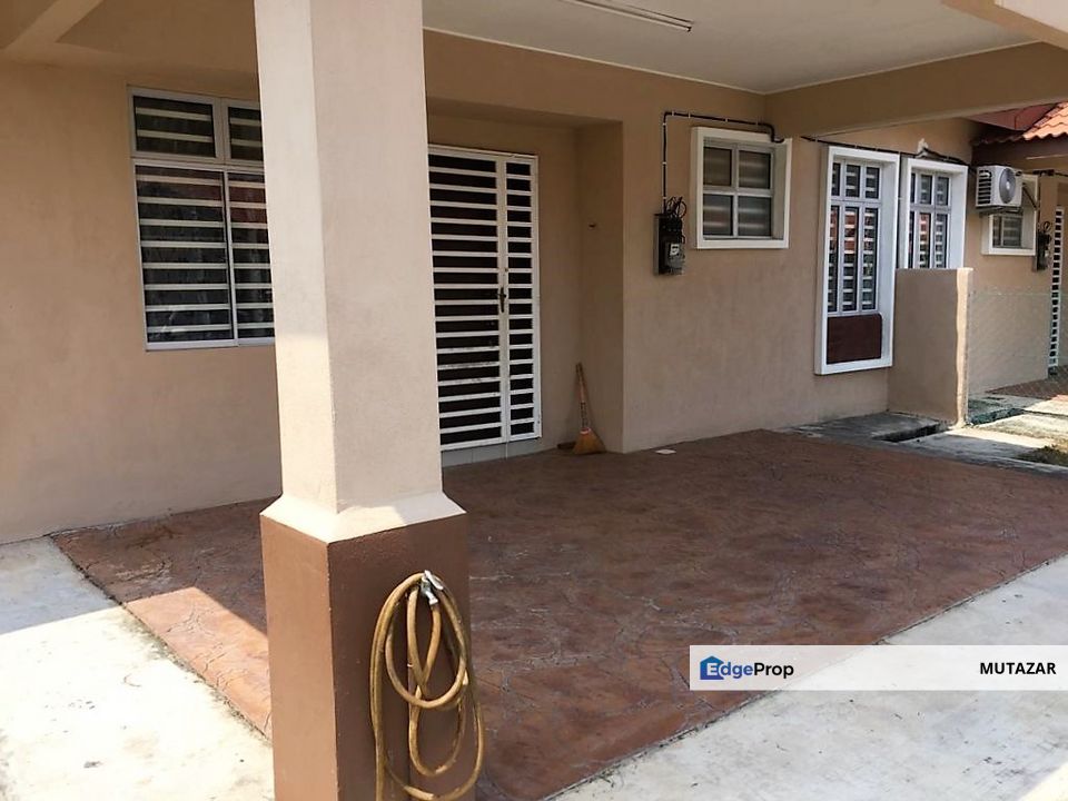 PRICE REDUCED! SINGLE STOREY SEMI-D @ TAMAN INTAN BAIDURI, SALAK TINGGI, SEPANG - HUGE EXTRA LAND, Selangor, Sepang