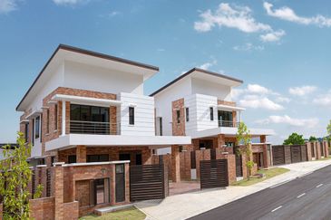 COMPLETED EXCLUSIVE BUNGALOW @ BANDAR SUNGAI LONG, CHERAS - Free SPA Legal Fee & Loan Agreement Fee