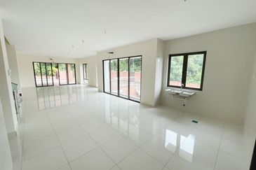 COMPLETED EXCLUSIVE BUNGALOW @ BANDAR SUNGAI LONG, CHERAS - Free SPA Legal Fee & Loan Agreement Fee