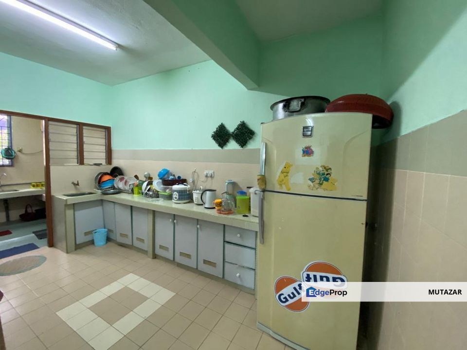 DOUBLE STOREY TERRACE HOUSE @  TAMAN SERDANG RAYA, SERI KEMBANGAN , Selangor, Seri Kembangan