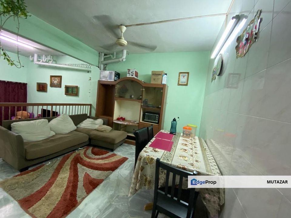 DOUBLE STOREY TERRACE HOUSE @  TAMAN SERDANG RAYA, SERI KEMBANGAN , Selangor, Seri Kembangan