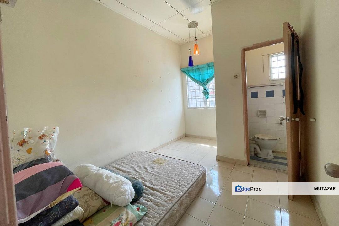 END LOT, Double Storey Terrace House @ Jalan Cecawi, Seksyen 6 Kota Damansara - Huge Extra Land , Selangor, Kota Damansara