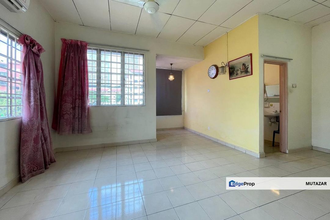 END LOT, Double Storey Terrace House @ Jalan Cecawi, Seksyen 6 Kota Damansara - Huge Extra Land , Selangor, Kota Damansara
