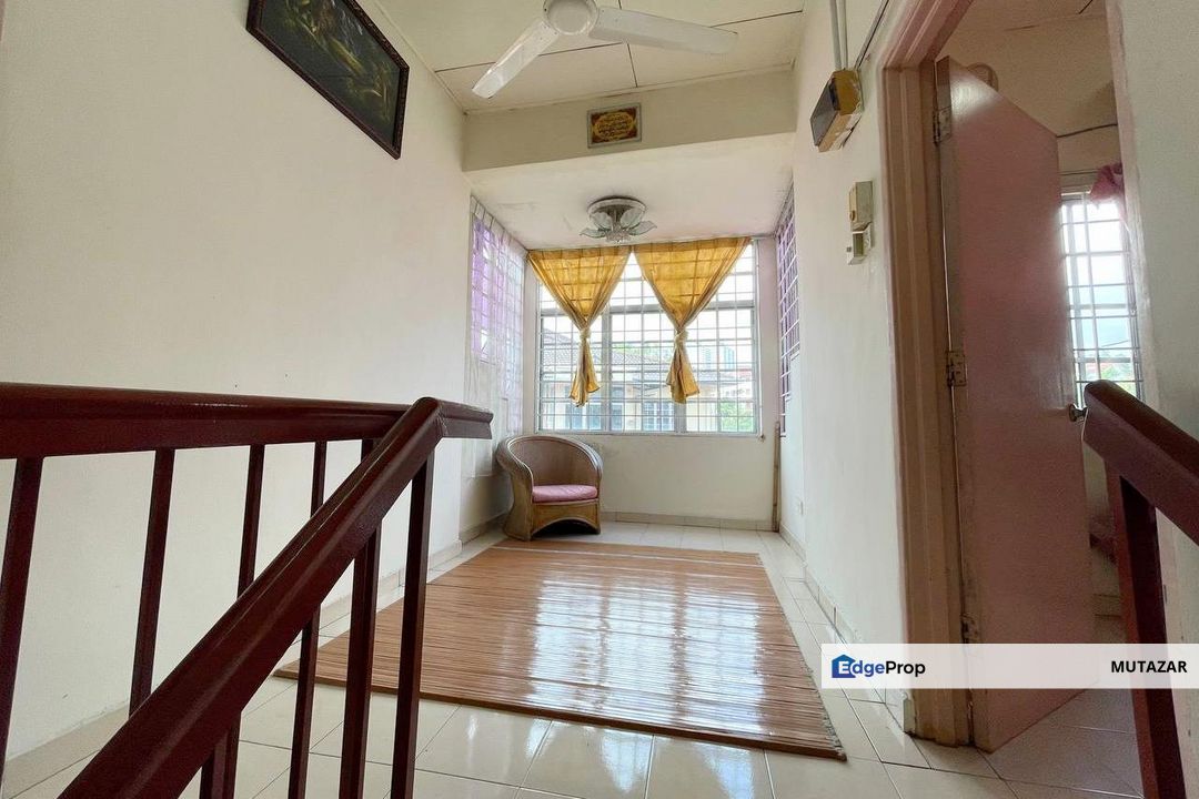 END LOT, Double Storey Terrace House @ Jalan Cecawi, Seksyen 6 Kota Damansara - Huge Extra Land , Selangor, Kota Damansara