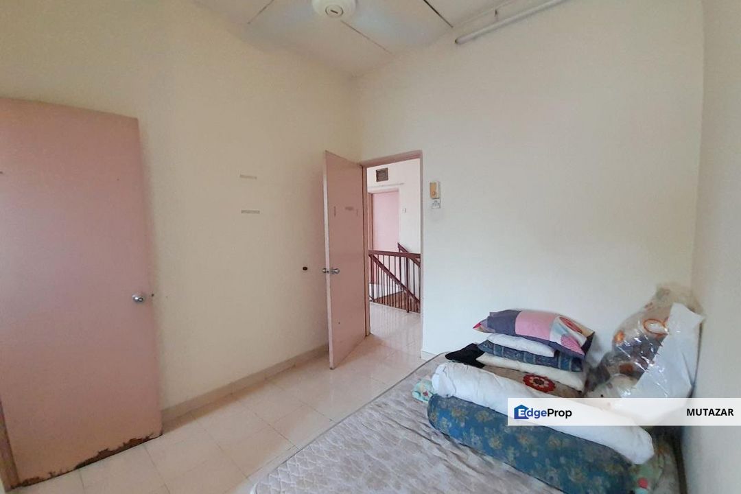 END LOT, Double Storey Terrace House @ Jalan Cecawi, Seksyen 6 Kota Damansara - Huge Extra Land , Selangor, Kota Damansara